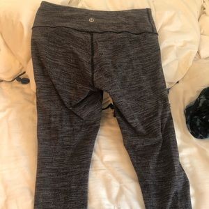 MINT CONDITION Lululemon Size 4 leggings